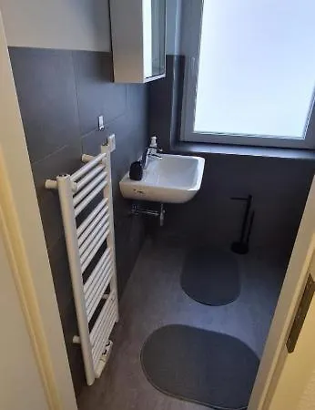 City-apartment In Naehe Helios Apartman